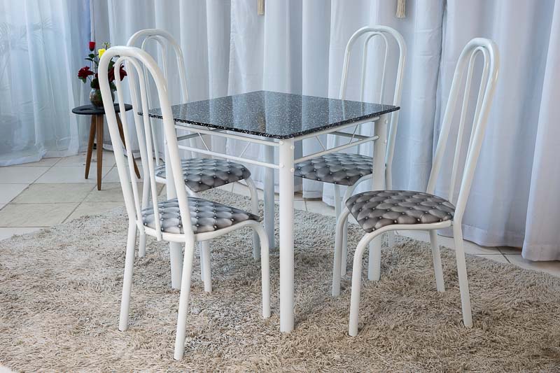 Mesa-Madri-4-Cadeiras-75x75-Teixeira.jpg