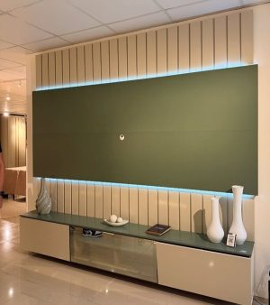 Home Suspenso Soberano Larg. 2.60m Verde Floresta/Off Reflecta C/ Led Ripado 100% MDF para TV até 85" - Gelius