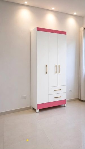 Roupeiro Lima 3 Portas - 0.82cm -Moval - Collor