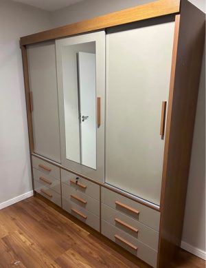 Roupeiro Meridian Plus 3 Portas 9 Gavetas Cinamomo/Off White Larg. 2.00m D’ doro