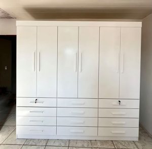 Roupeiro Mônaco 6 Portas 12 Gavetas Branco Larg. 2.40m D' Doro