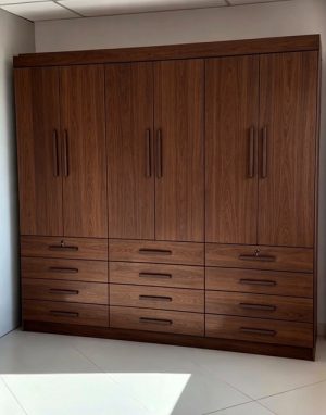 Roupeiro Mônaco 6 Portas 12 Gavetas Castanho Larg. 2.40m D’ Doro