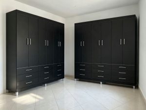 COMBO: 2 Guarda-Roupa 12 Portas 18 Gavetas Paraty 3690 1.50 m X 1.50 m Preto – FELLICCI